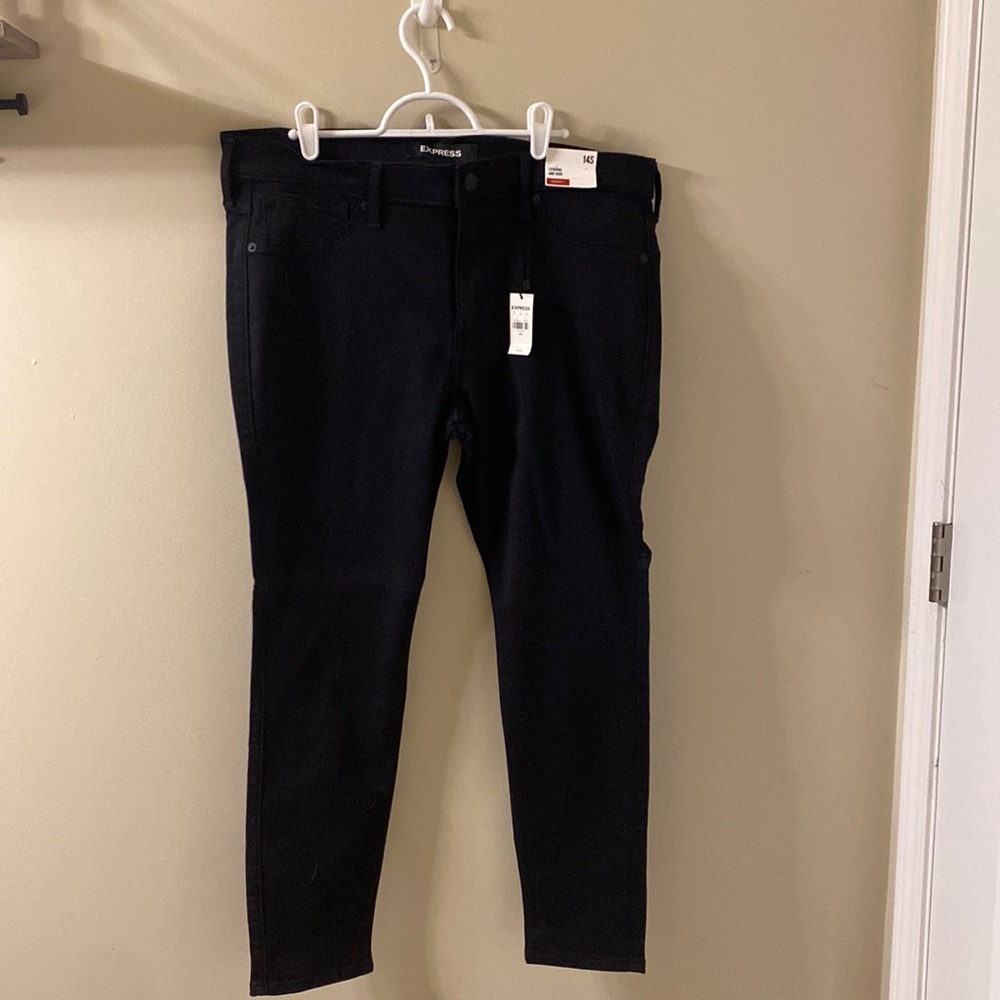 Express legging mid rise. Tags still on